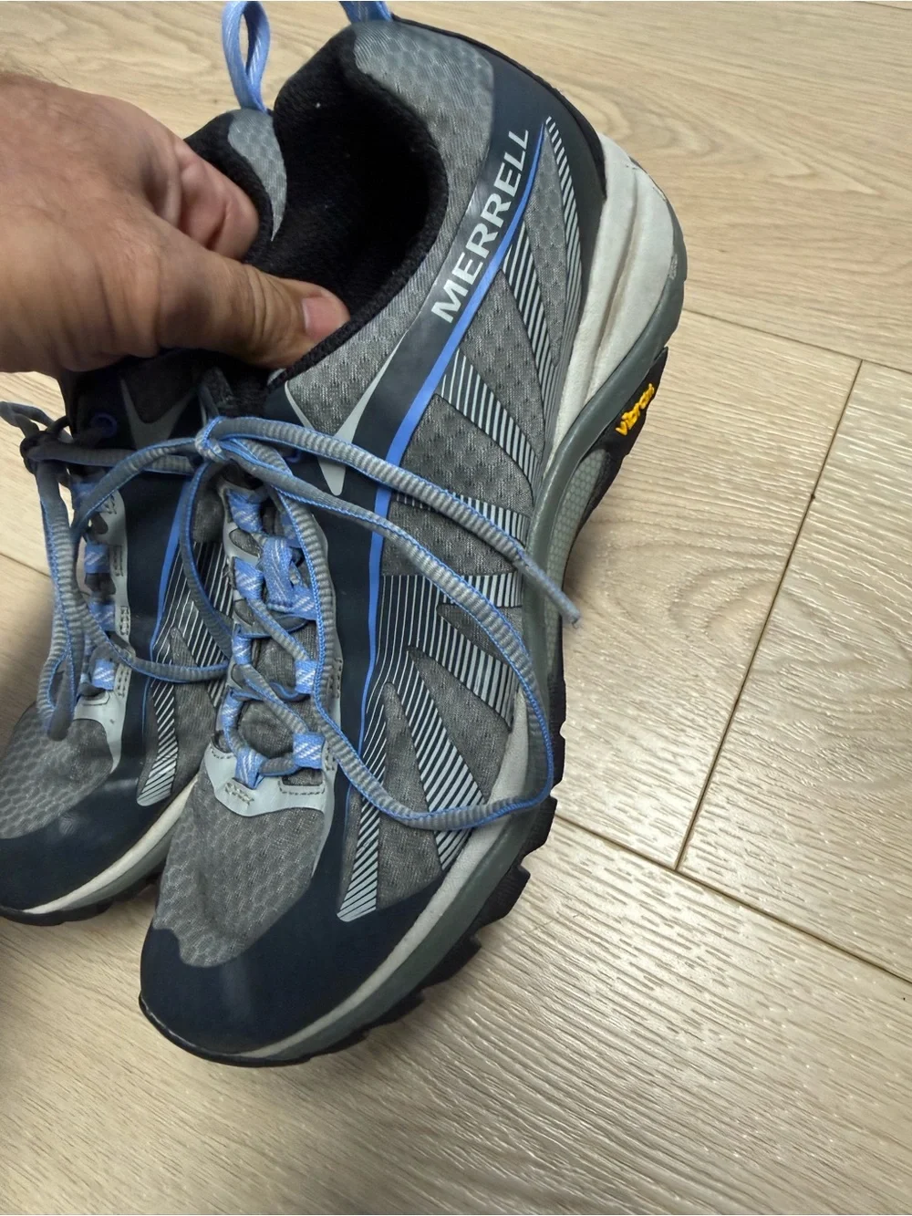 Merrell Women's Siren Edge hiking shoes in a grey and blue colorway, Size 9